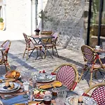 Le Domaine De La Haye D'hotes B&B 4*