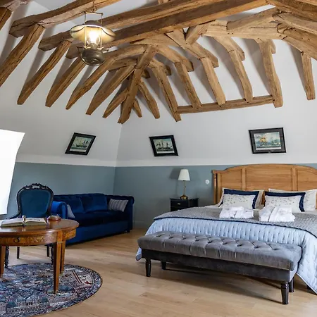 Le Domaine De La Haye D'hotes 4*