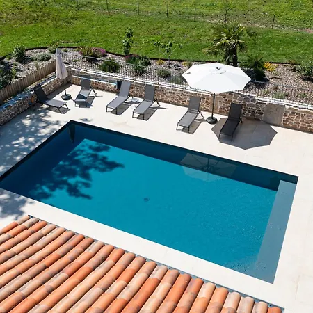 Le Domaine De La Haye D'hotes B&B 4*