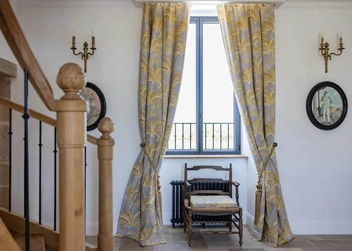 Bed and breakfast Le Domaine De La Haye D'hotes 4*